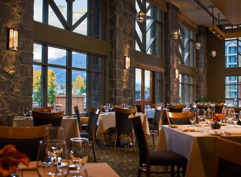Aparthotel The Westin By Latour Whistler Esterno foto